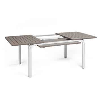 Extendable tables