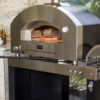 Horno FUTURO 2 Pizze de gas sobre mesa multifunción visto desde el lateral derecho