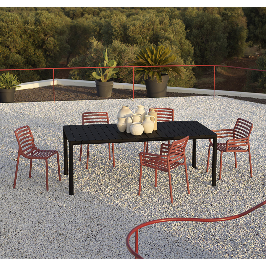 TEVERE Extendable Anthracite Table - Nardi in combination with doga chairs
