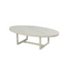 Mesa de centro LUTO de Hartman Una mesa ovalada con tablero cerámico y estructura en aluminio recubierta de pintura en polvo en blanco roto.