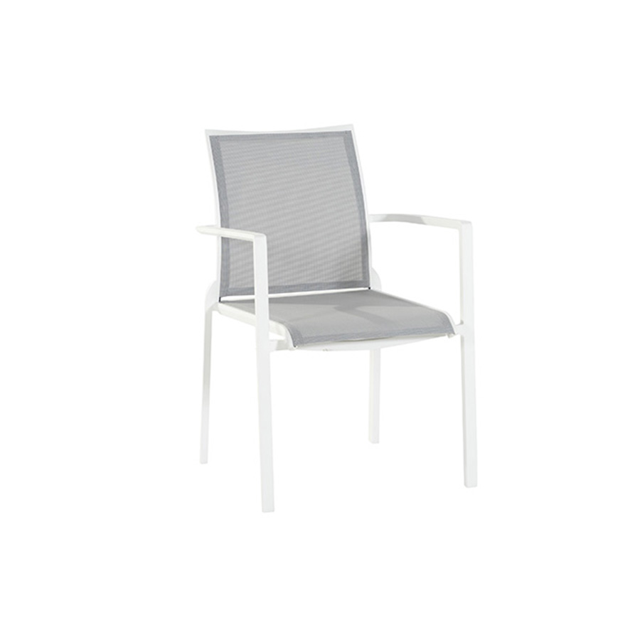 Melbourne chair by 4SO. Made of white-painted aluminum and gray textilene. Find it at De Tropen for the best price. Secure online purchase and fast shipping.