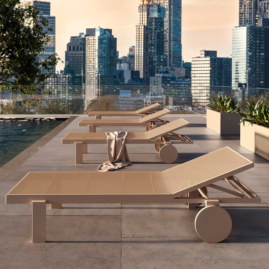 Gatsby sun lounger by Vondom. Designed by Ramon Esteve. Find it at De Tropen, the largest garden furniture store.