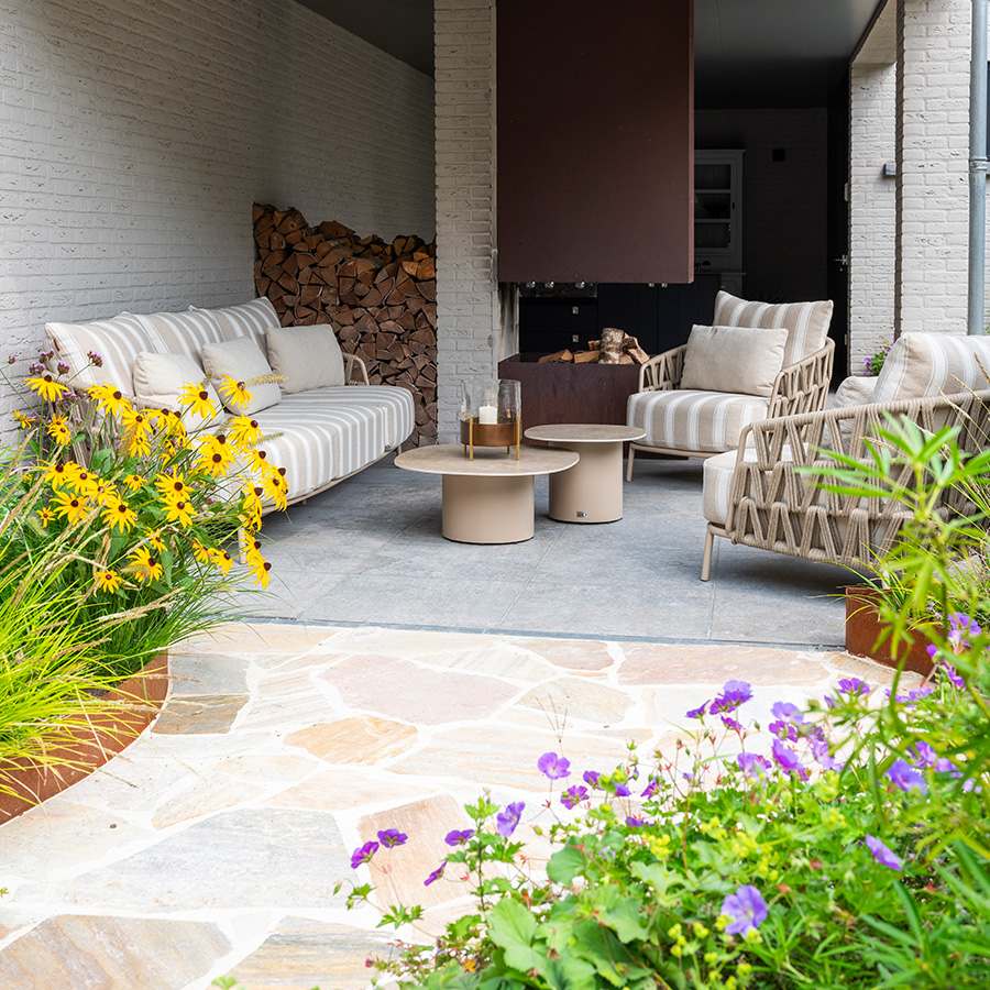Sofá jardín Beverly de 4 Seasons Outdoor. Encuéntralo en la mayor tienda de muebles de exterior, terraza y jardín: De Tropen ¡y al mejor precio!
