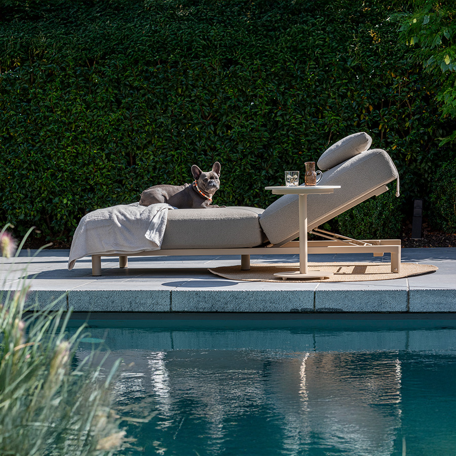 Tumbona Madeira Latte de 4 Seasons Outdoor. Encuéntralo en la mayor tienda de muebles de exterior, terraza y jardín: De Tropen ¡y al mejor precio!