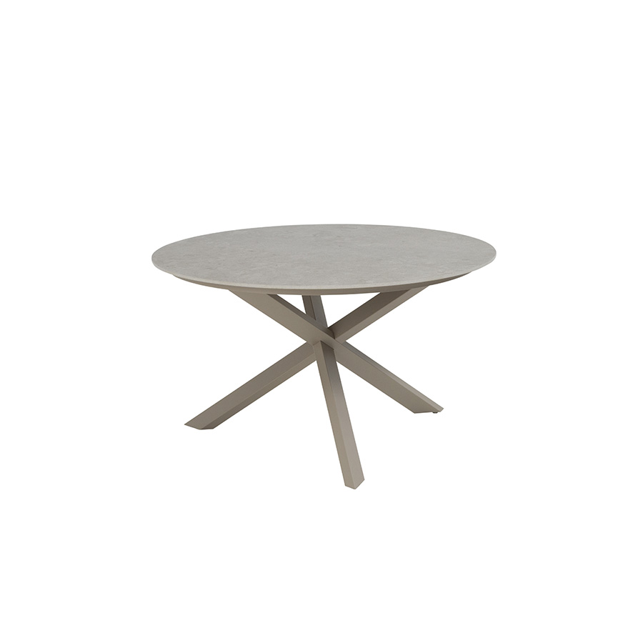 Prado 130 Latte ceramic table 4SO With a stainless steel structure finished with a latte-colored powder paint, a toasted beige tone or coffee with milk, and a ceramic top. Buy it at De Tropen, your expert in garden and terrace furniture.
