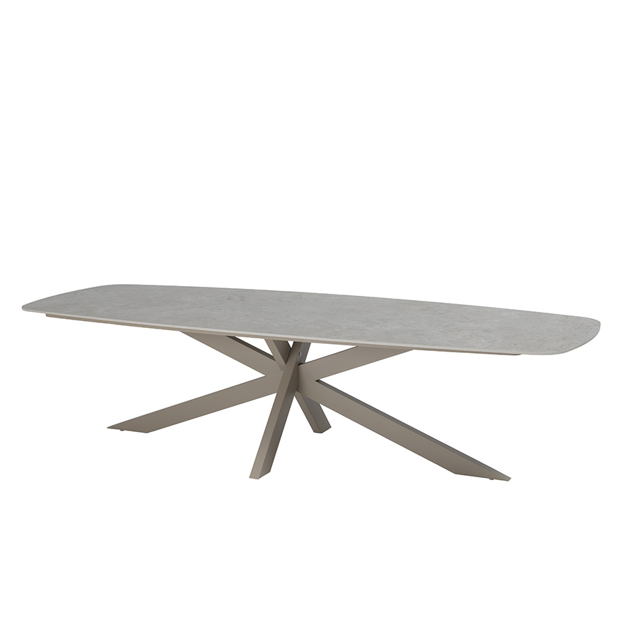Prado Barrel dining table 300cm Latte de 4SO With a stainless steel structure finished with a powder coating in latte color, a toasted beige tone or coffee with milk and a ceramic top. Buy it at De Tropen, your expert in garden and terrace furniture.