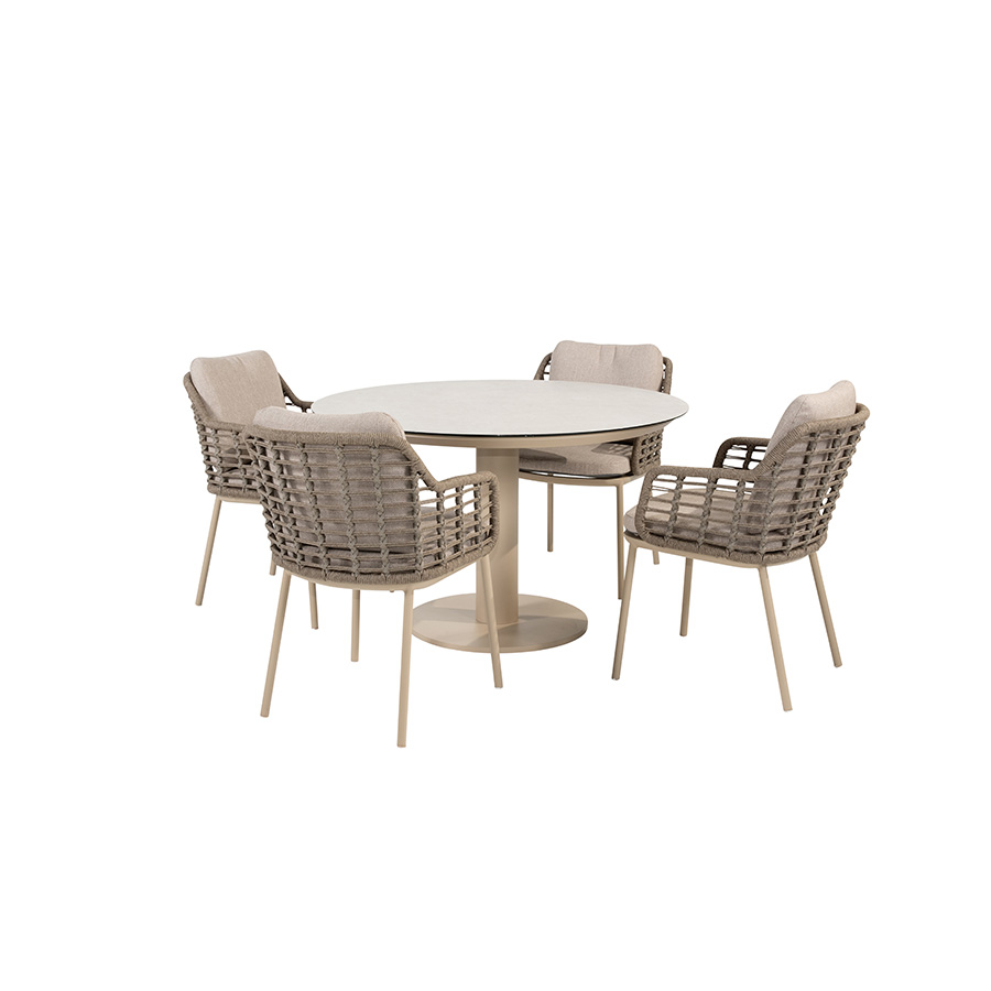 Sarah Puglia garden dining set for your patio or outdoor space by Taste 4 Seasons Outdoor. Find it at De Tropen, the largest outdoor furniture store for patios and gardens, and at the best price!