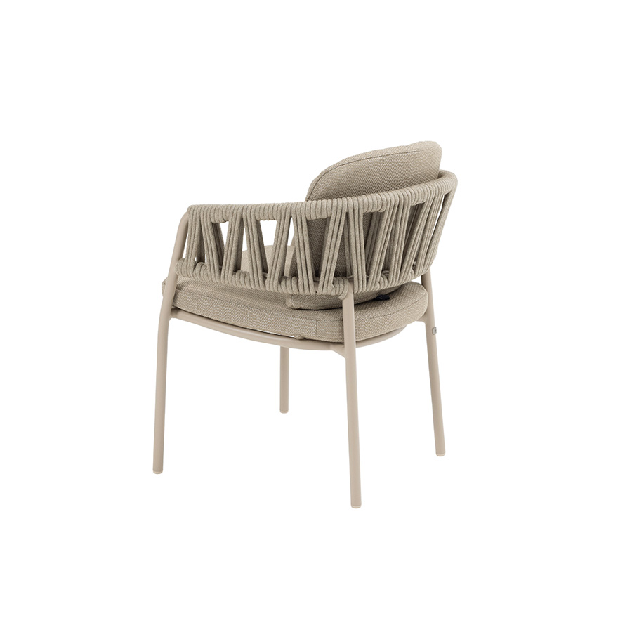 Calma dining chair from Taste 4 Seasons Outdoor. Find it at the largest outdoor furniture, terrace and garden store: De Tropen – and at the best price!