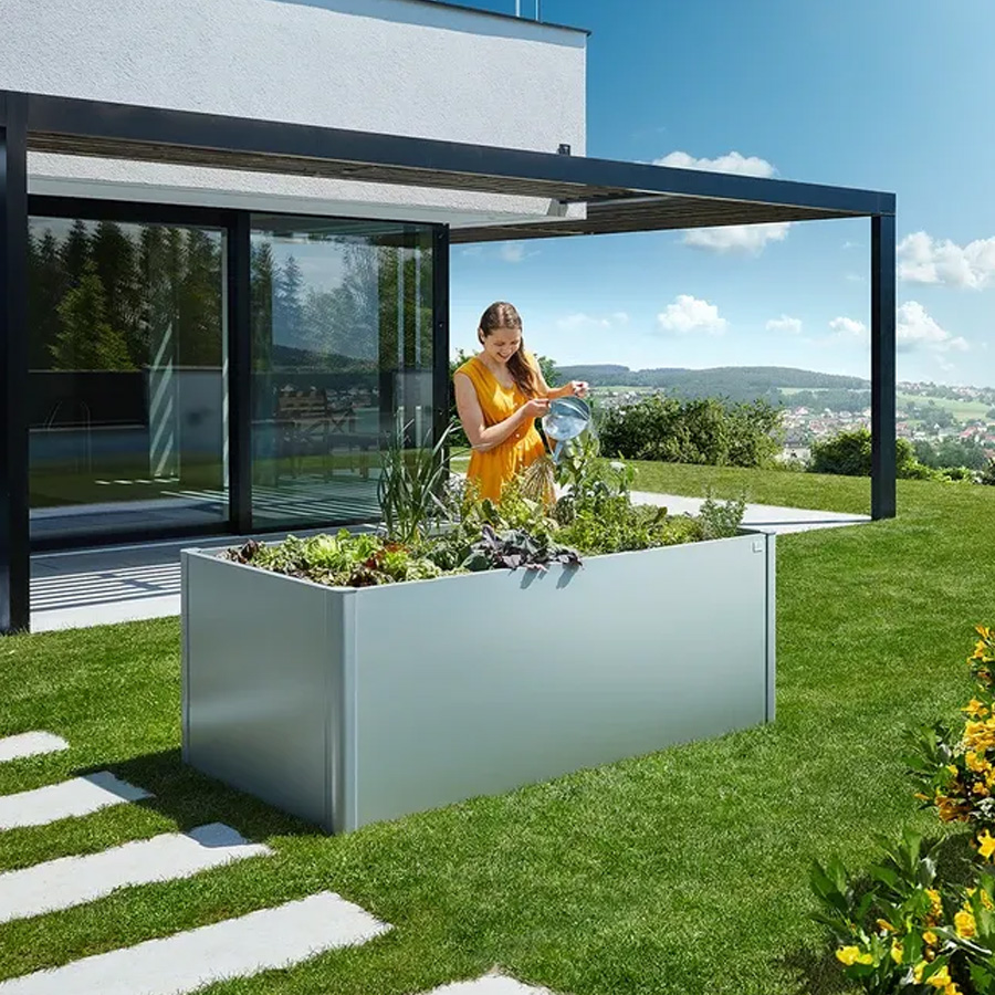 Huerto urbano elevado de Biohort. Encuéntralo en la mayor tienda de muebles de jardín de Málaga, De Tropen.