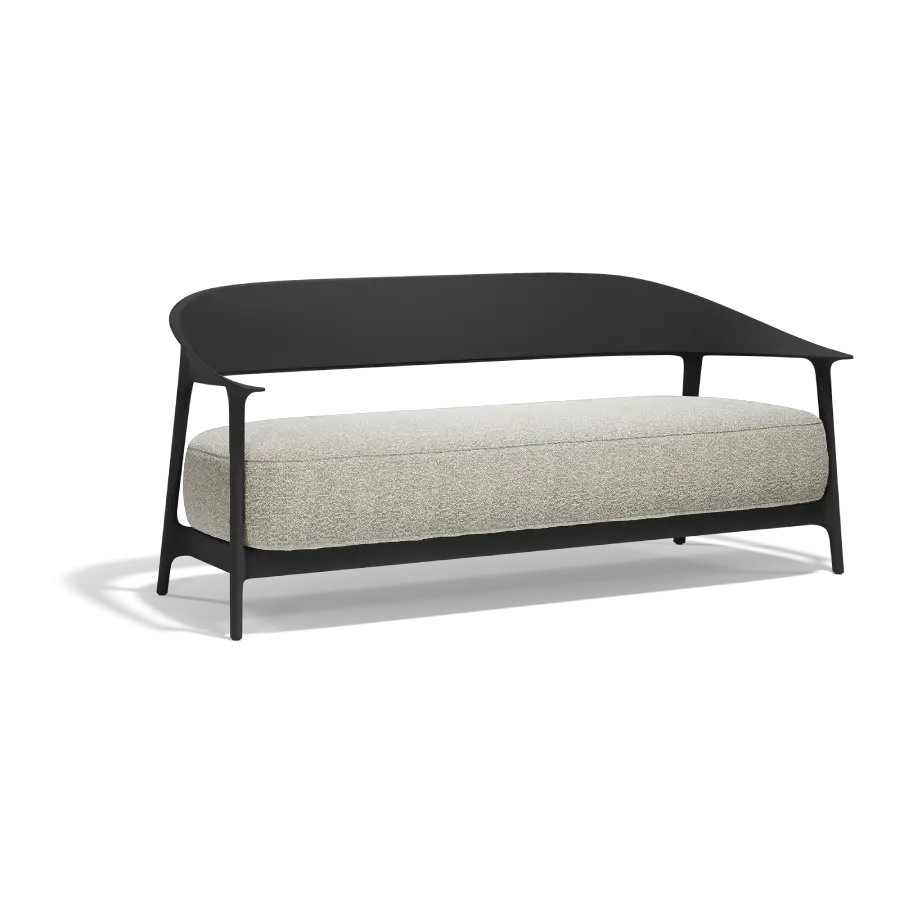 XL Africa Black Ecru garden sofa by Vondom. Designed by Eugeni Quitllet, lightweight and very stable. Product photo on a white background. Buy it online at De Tropen, the largest outdoor furniture store in Malaga.
